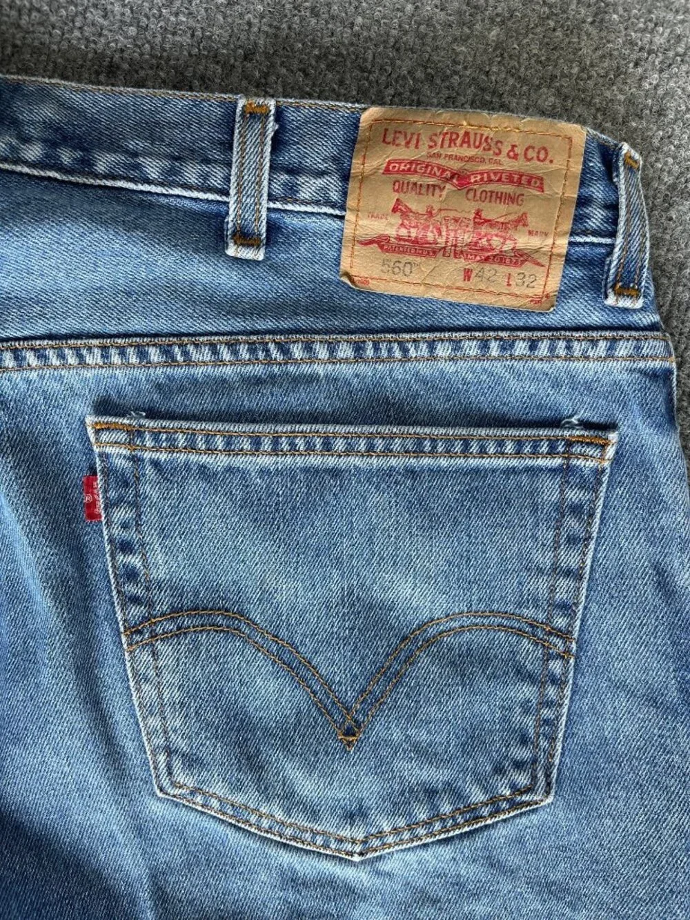 Levis 560 Comfort Fit Mens Blue Jeans 42X32 Denim